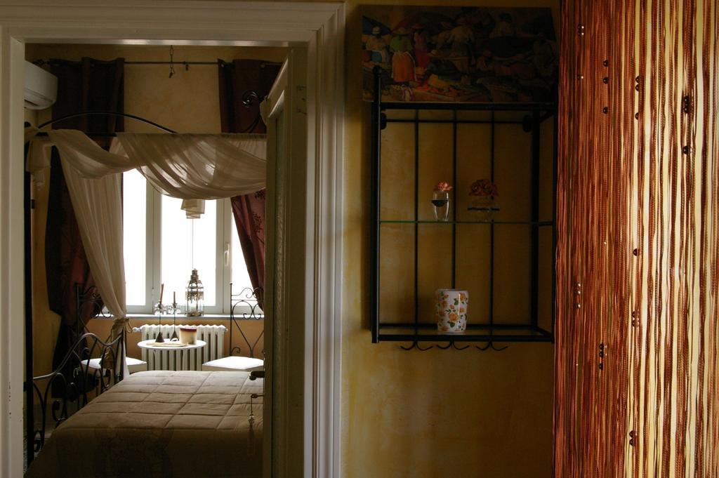Serapo Bed And Breakfast Gaeta Phòng bức ảnh